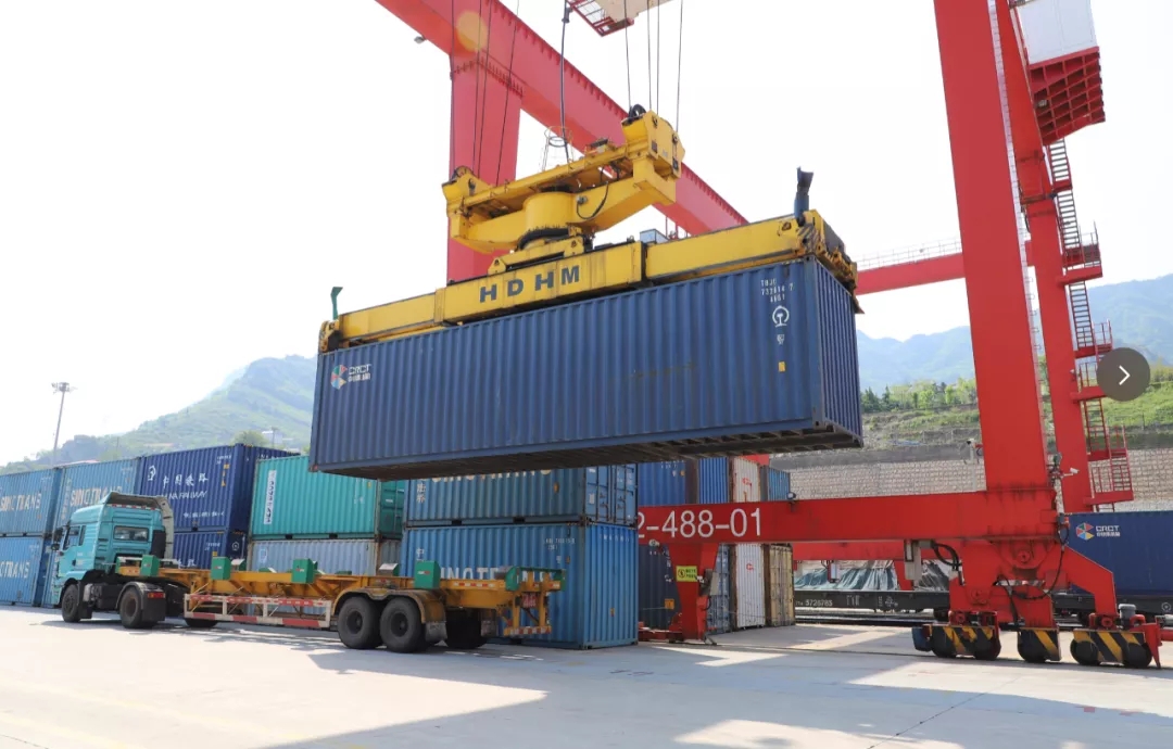 连云港港全面开启战略合作,连云港港的集装箱进出口业务流程