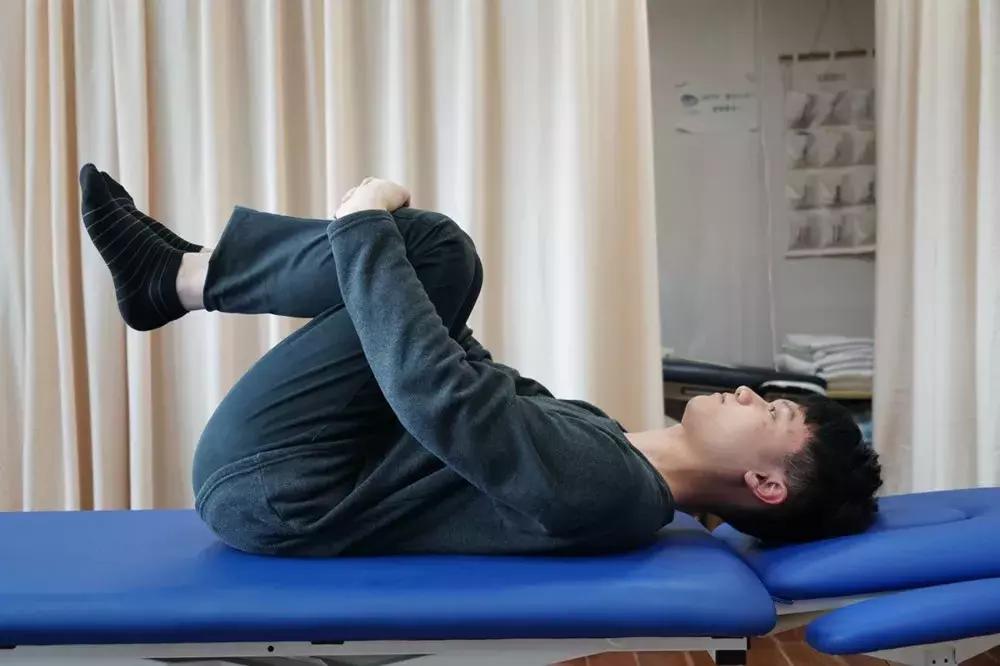 开车腰酸最快缓解方法,开车久坐腰酸怎么缓解