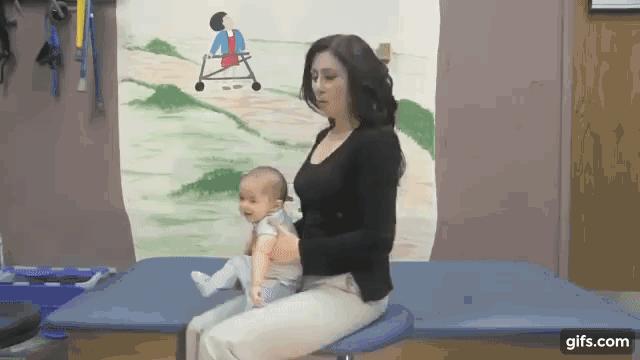 二十天的新生儿斜颈一天按摩几次,宝宝头总是往一边扭头是斜颈吗