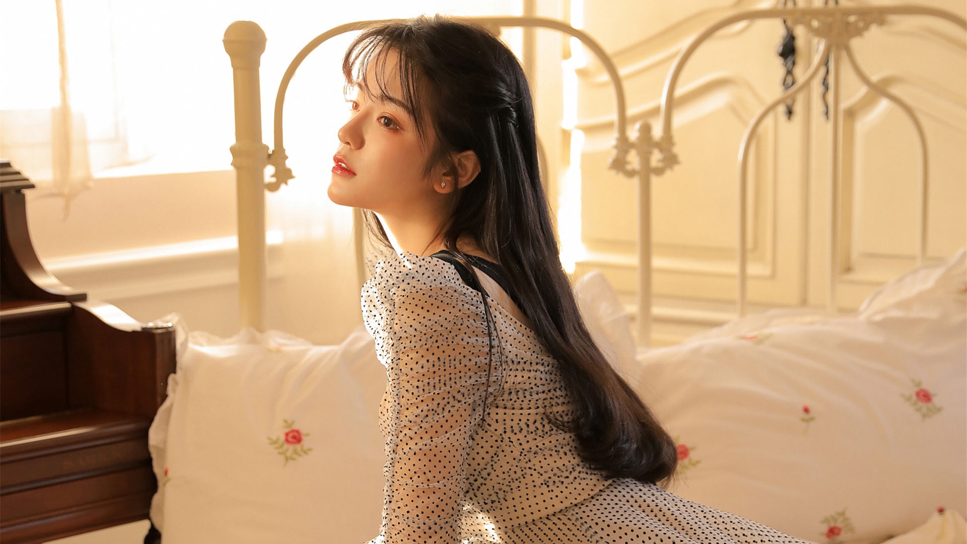 内向的女生怎么追男朋友,女生追内向直男的正确方法