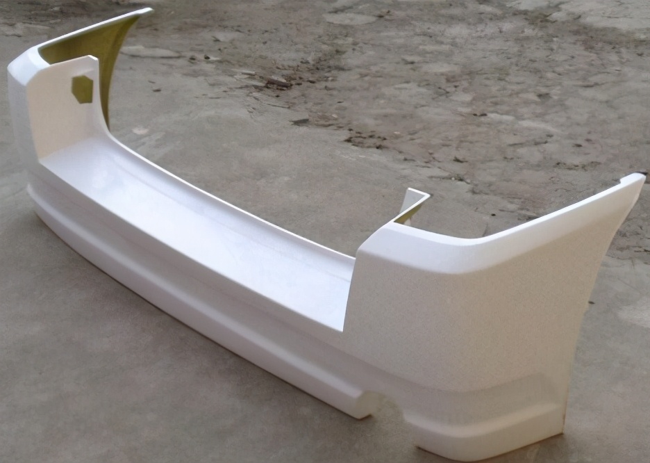 保险杠刮蹭用处理么,保险杠轻微刮蹭有必要修吗