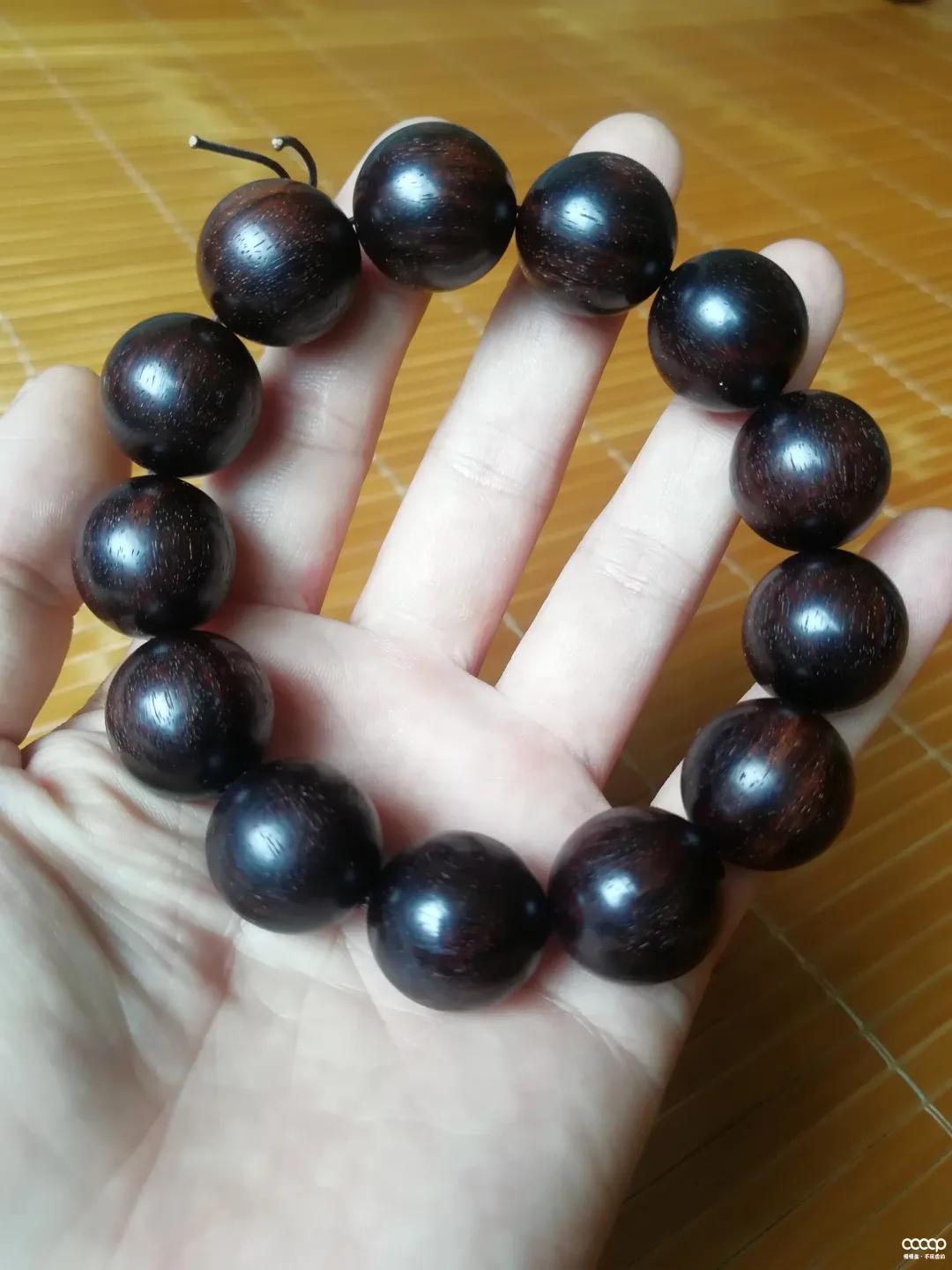 他试了一瓶“印度神油”,盘串6年,包浆妙啊