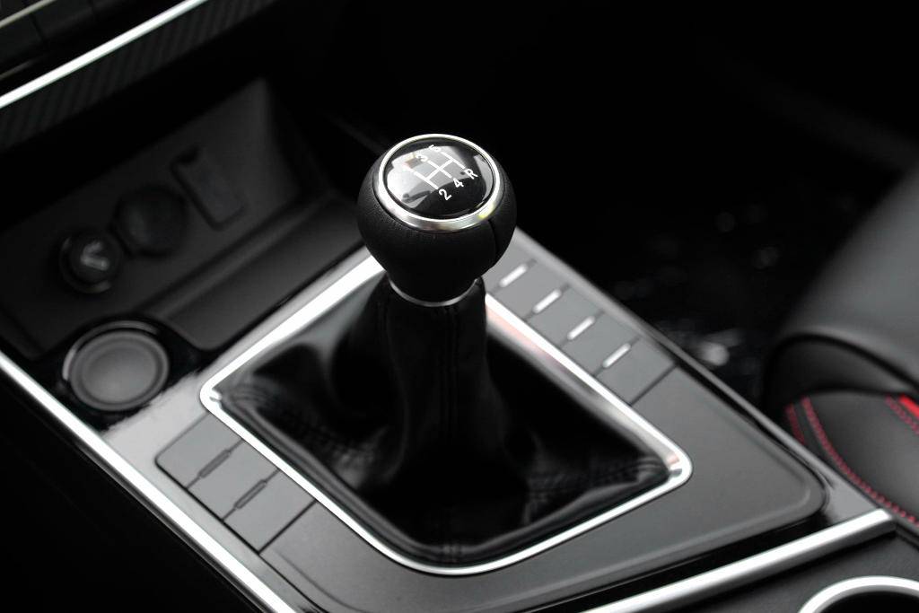 东风风行景逸属于什么档次的车,景逸x5哪个配置最具性价比