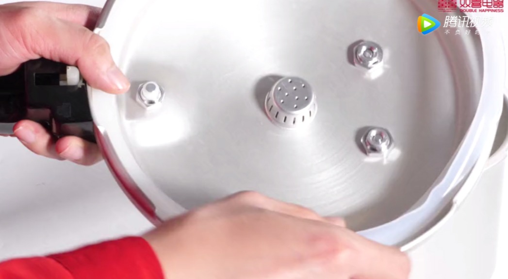 压力锅手柄松了怎么弄紧,压力锅手柄气阀怎么安装