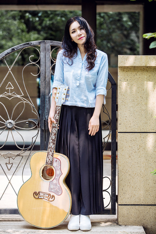 抖音神曲《你笑起来真好看》，背后不为人知的催泪故事