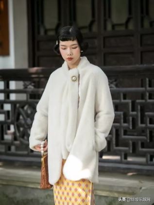 冬天参加婚礼穿什么好看又保暖,冬季女款爆款婚礼