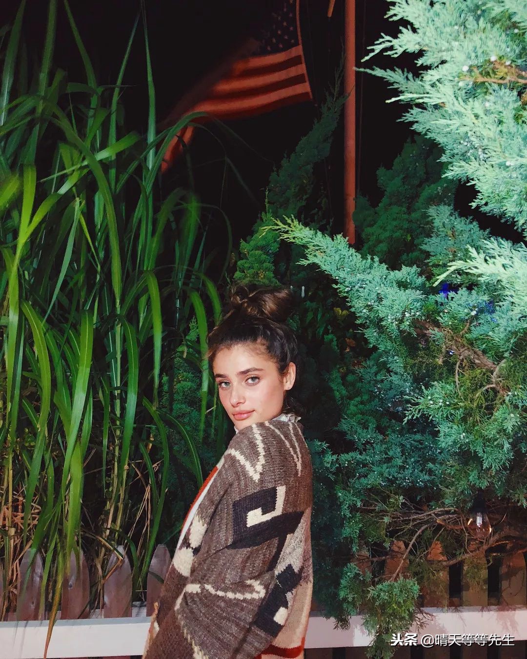 2018维密刘雯依旧气场,2018维密走秀完整视频刘雯