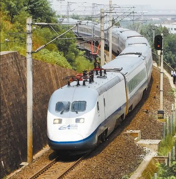 蓝箭高速列车,蓝箭号动车组和cr200j