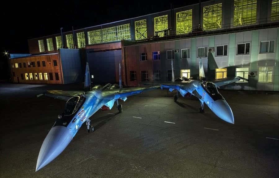 苏35发电量,苏35内部航电