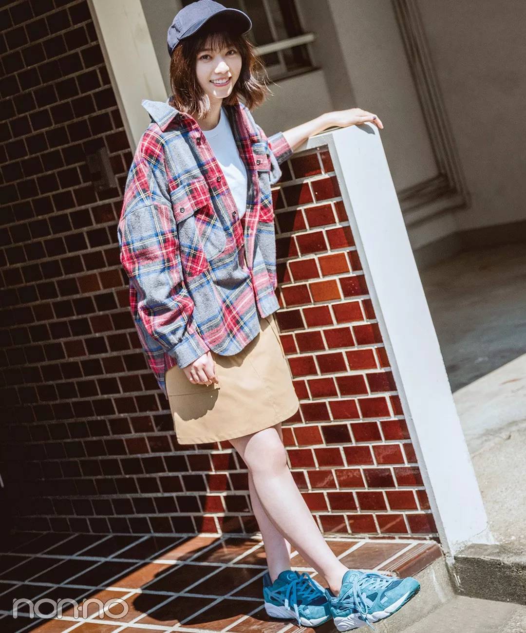 秋冬小香风外套和牛仔半裙穿搭,格子秋冬半裙搭配什么上衣好看