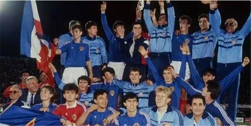 他一度不给劳尔传球，还与尤文有段悬案，在卡佩罗口中大罗也不换