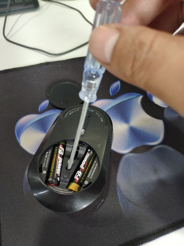 小米鼠标滚轮上下乱跳,小米蓝牙鼠标滚轮方向反了