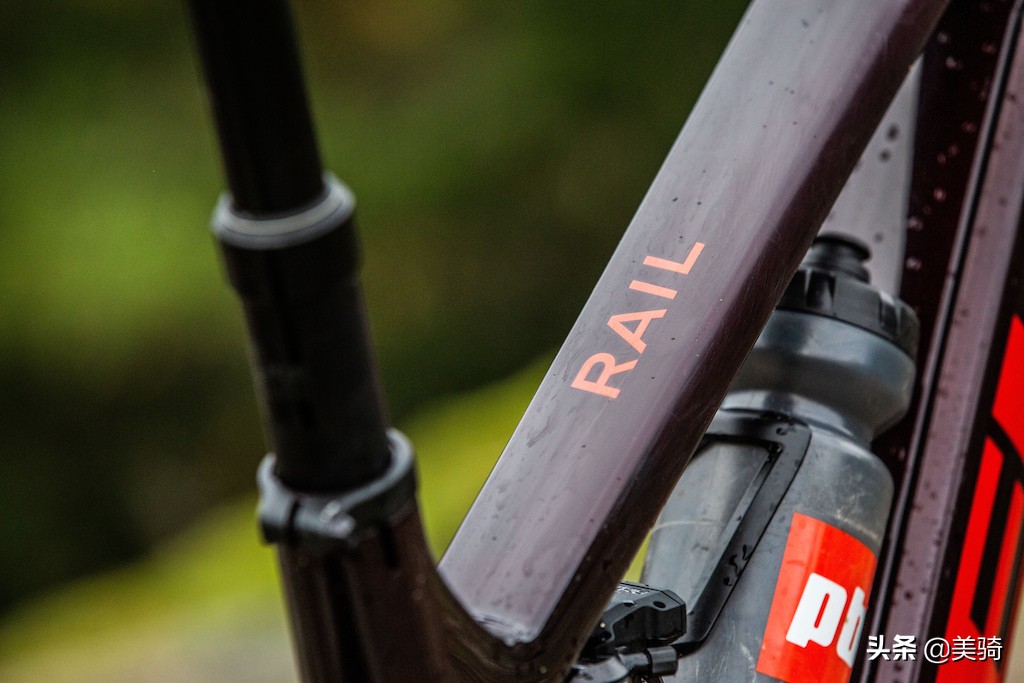 trek电助力山地车价格,trek顶级山地车fuel9.9黑武士