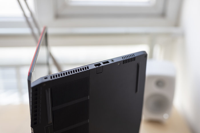 外星人alienware m15哪个颜色好 (外星人alienware m15 r7测评)