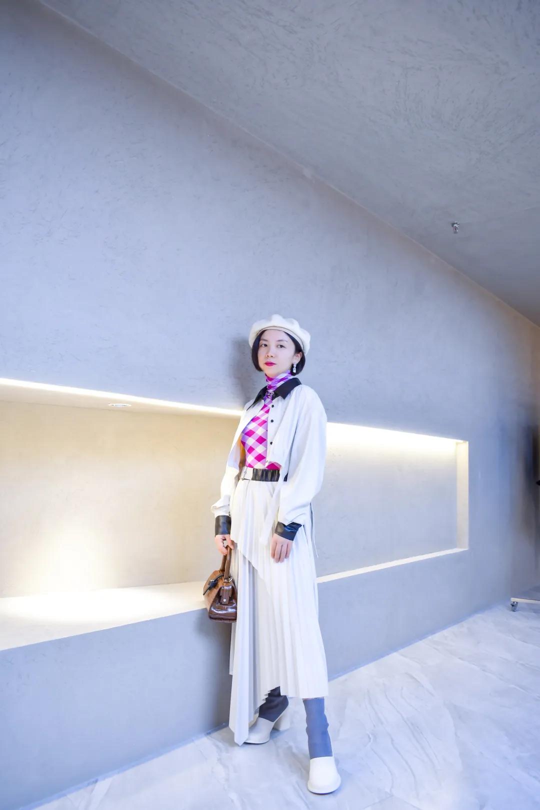 乌鲁木齐买手店有多酷？潮流搭配师坐镇，内藏咖啡吧，一秒出片