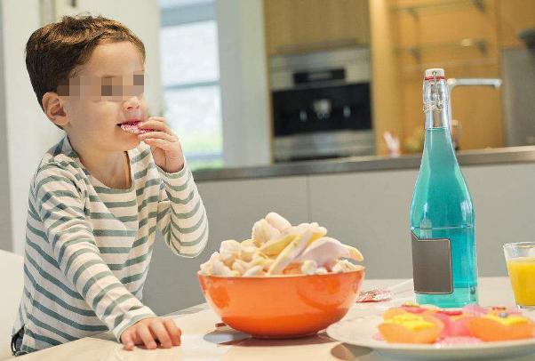 孩子饭量特别大怎么办,小孩饭量过大怎么办