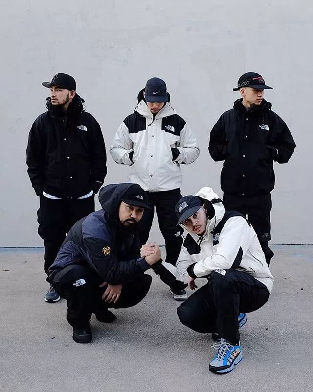 不想撞衫怎么穿好看,不想撞衫穿什么跑鞋