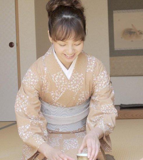 丈母娘超乎寻常喜欢女婿怎么办？是幸福？是痛苦？