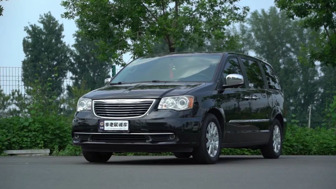16万的豪华MPV动力充足面子管够，颠覆了我对美系车的看法