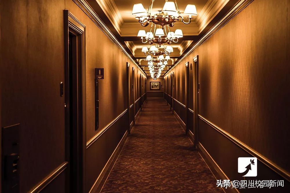 为什么住酒店要往马桶里倒壶开水,为什么住酒店时要烧开水倒马桶里