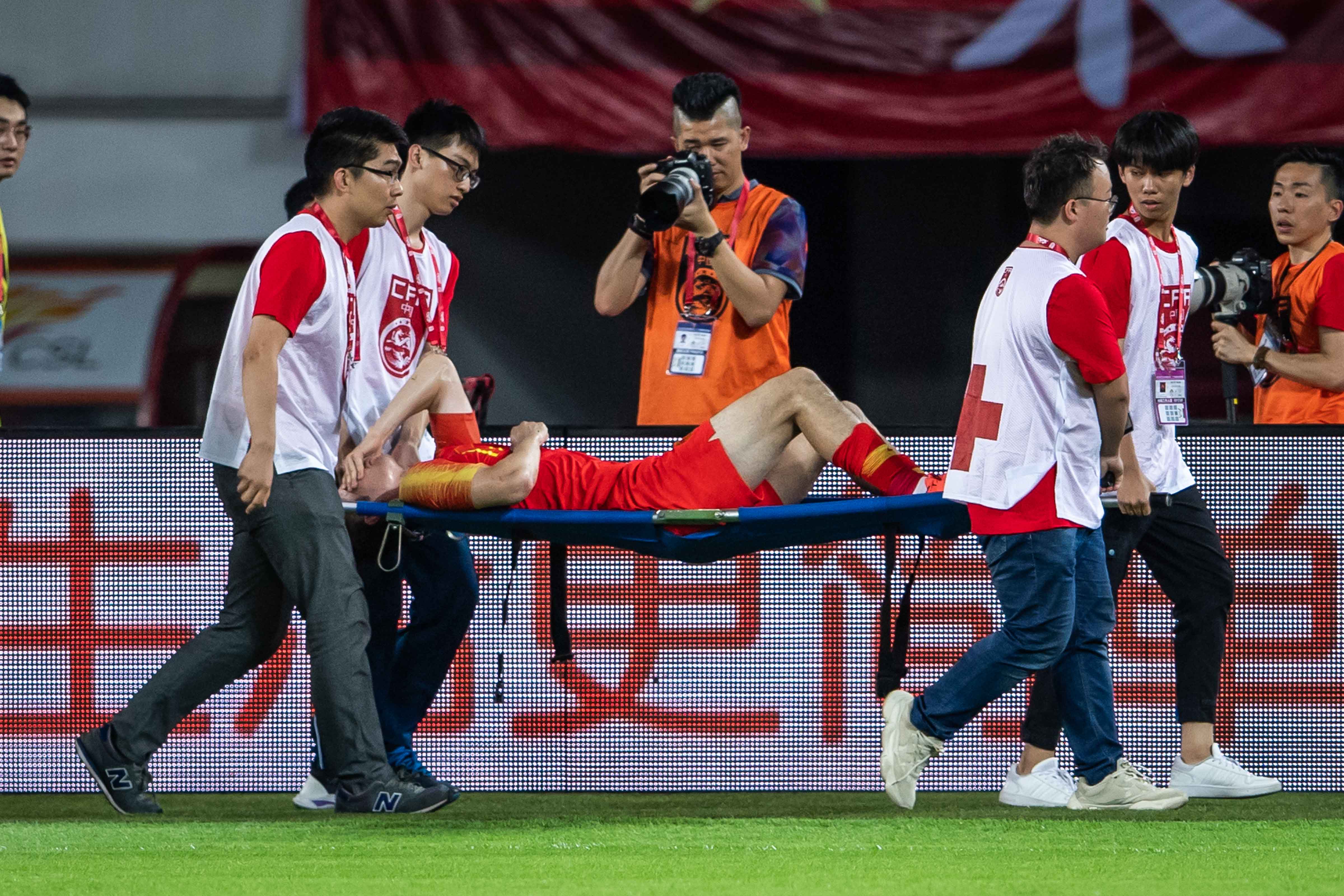 国足2-0完胜,国足40强战2比0胜菲律宾