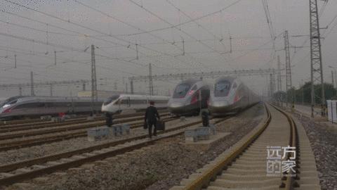 复兴号高铁运营最高时速,复兴号智能高铁时速530过站