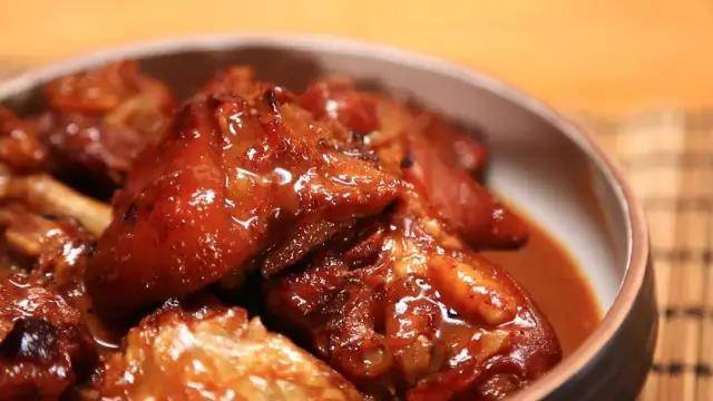 做菜为啥总是糊锅？你与大厨只差一口不粘锅的距离