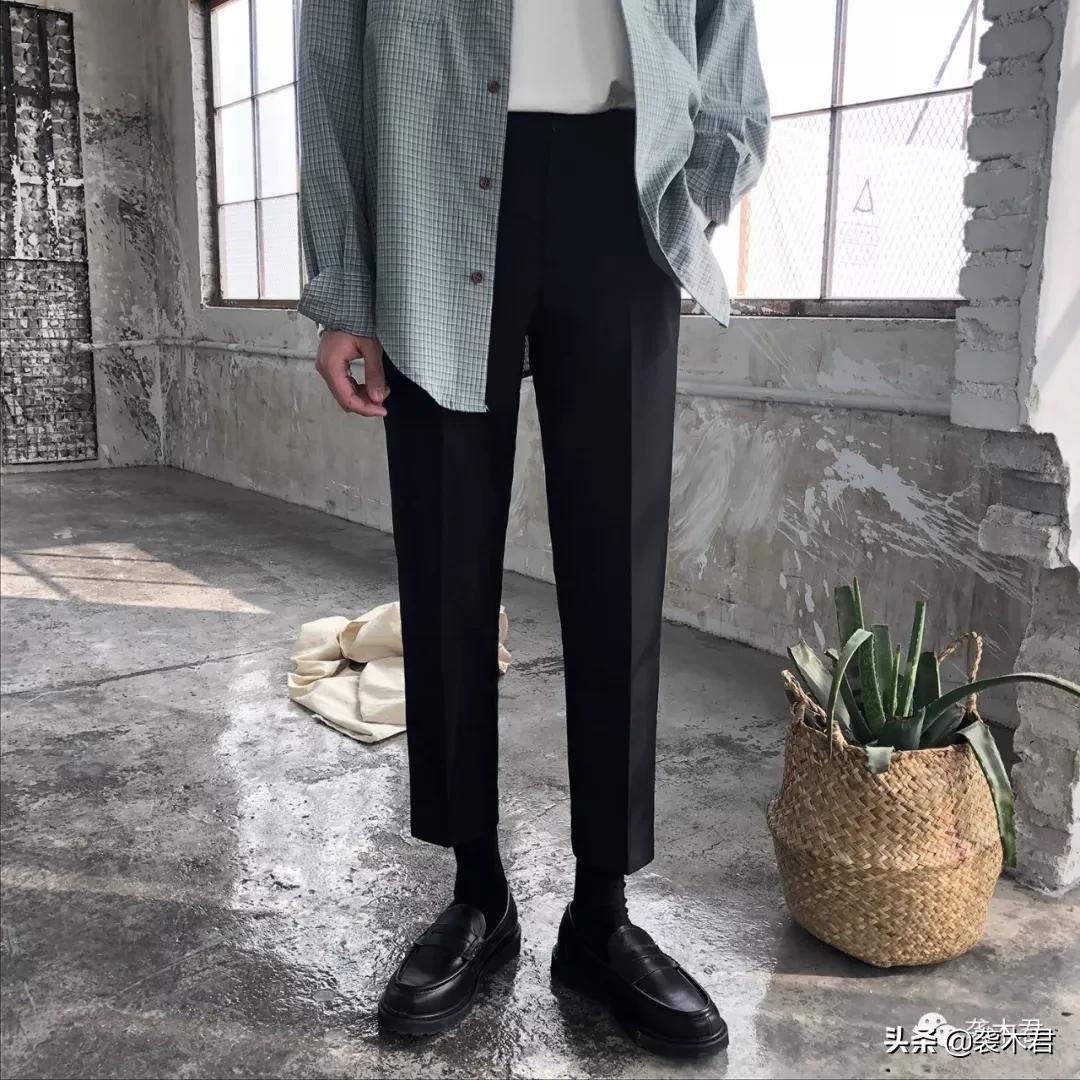 秋季偏瘦成熟男生搭配,偏瘦的男生如何穿