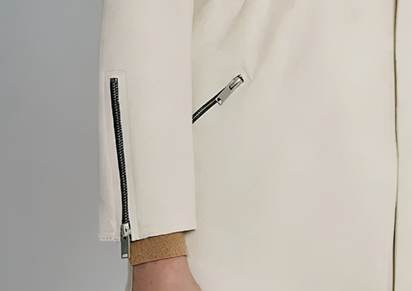 风衣英伦风短款麂皮,英伦经典格子风衣