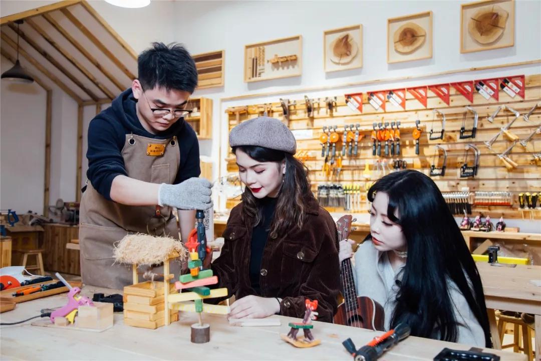 来帝斯曼玩转圣诞新年季,吃喝玩乐超多福利让你爽到飞起