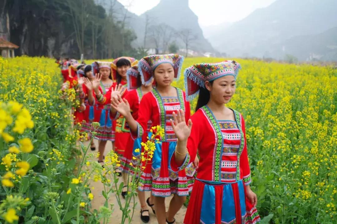 广东居然藏着一个神秘天坑,广东这座小镇藏着多少宝藏