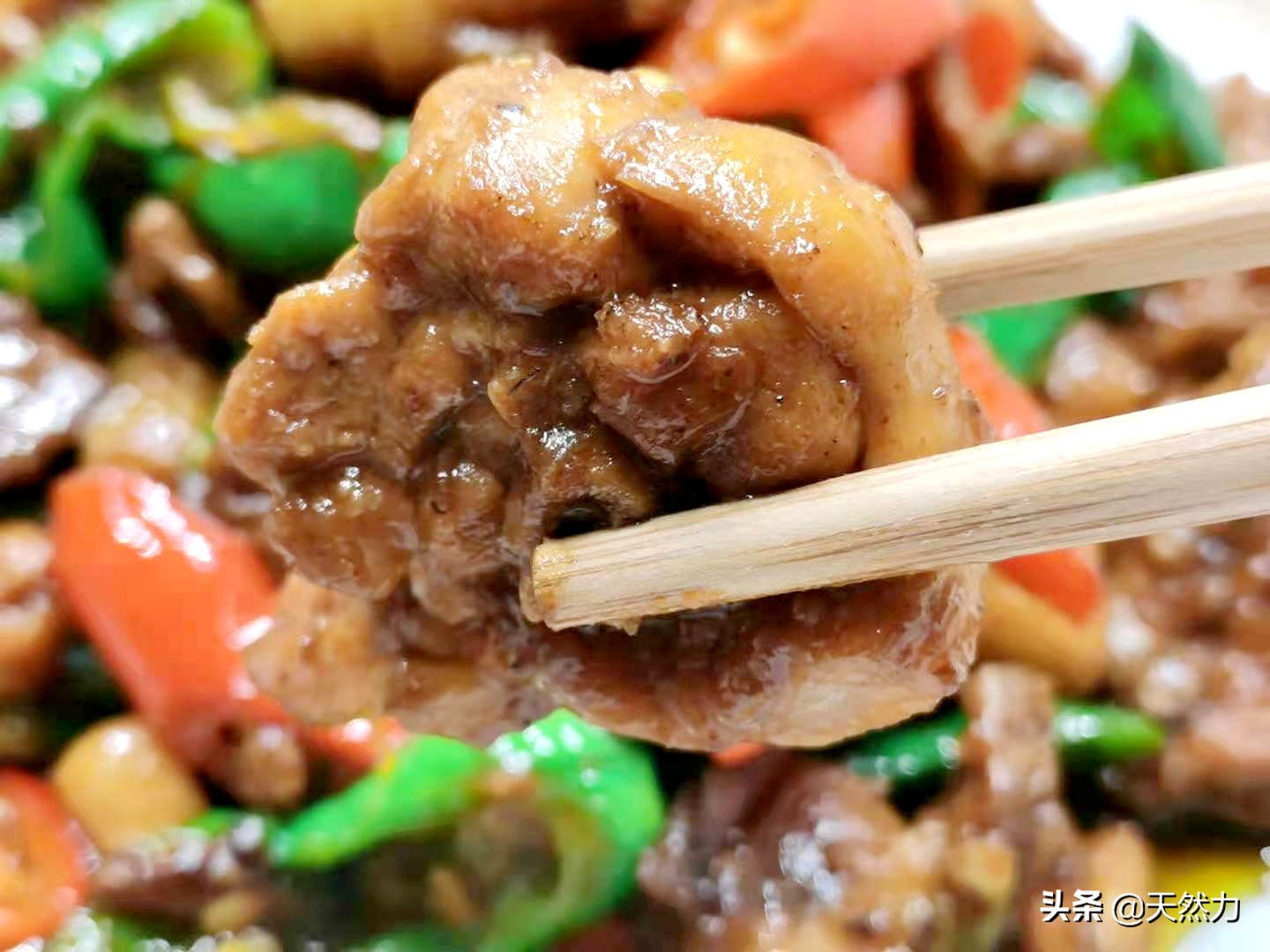 炒鸡怎么做不腥又好吃,炒鸡怎么做才能又香又嫩