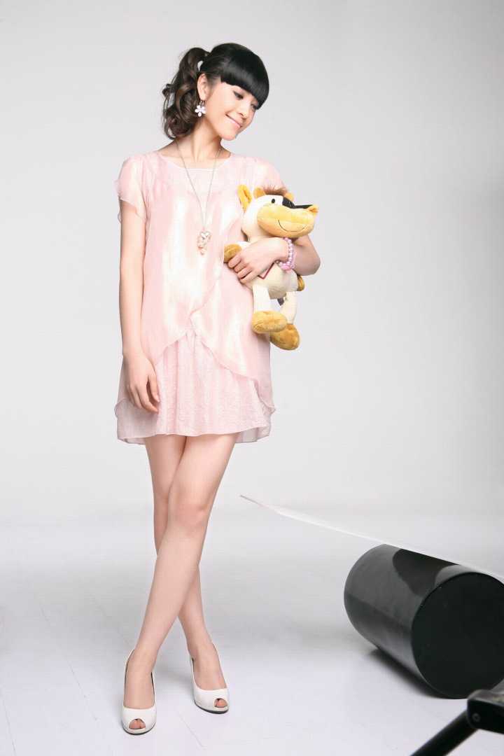 女生怎样穿衣服算保守,女生怎么穿衣服才好看