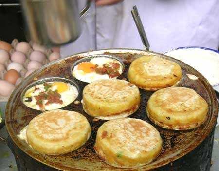 来中山路,别再吃轰炸鱿鱼月亮虾饼了!厦门最地道的小吃藏这里!