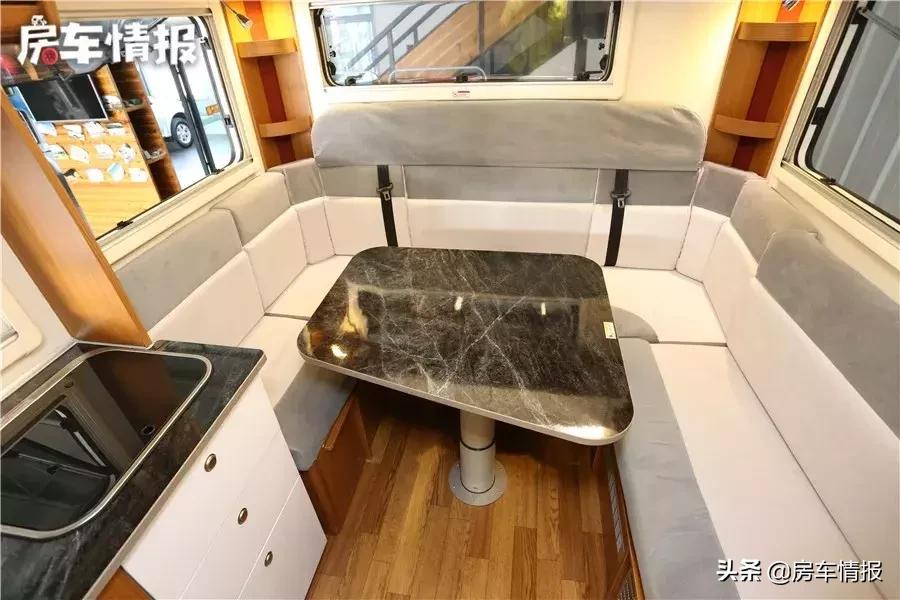 可在城市代步又可旅行的t型房车,中轴低顶b型商务房车30万到40万