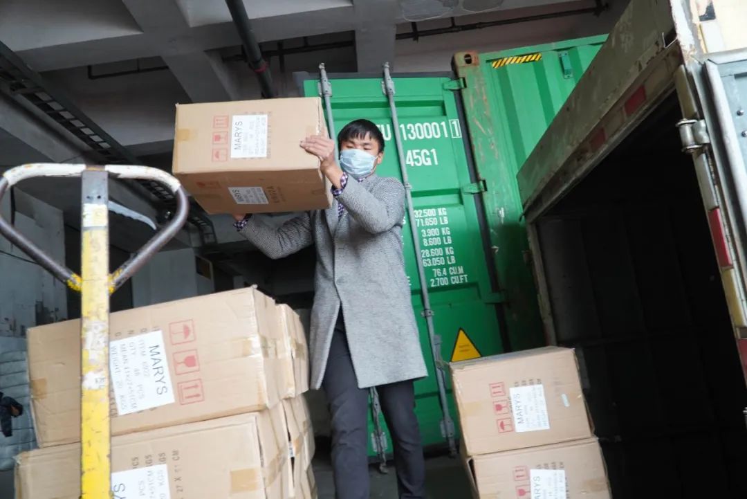 BizPal快报，做外贸的人已经哭了四个月了，出口转内销进退两难？