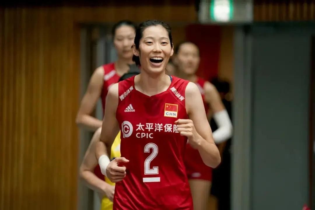 中国女足女篮女排哪个更厉害,中国女排中国女足中国女篮