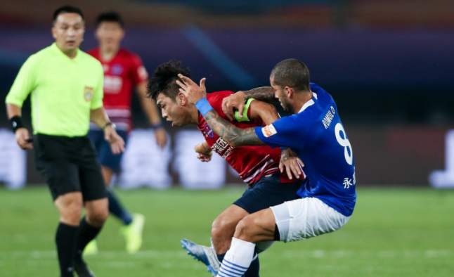 中超裁决再现双重标准，重庆当代犯规被无视，永昌生气，恒大恼火