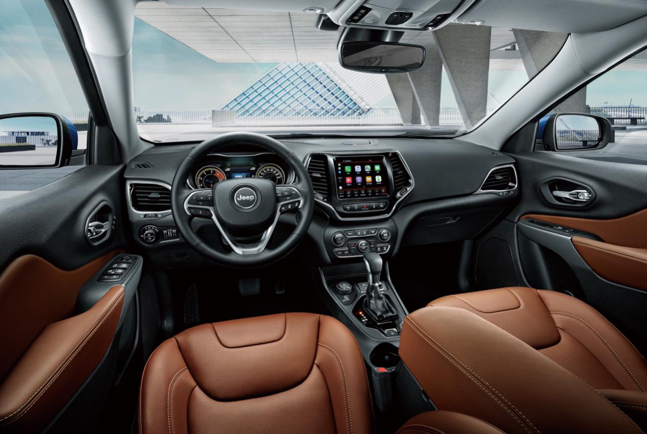 jeep2.2发动机,jeep自由光2.0四驱探享版落地价