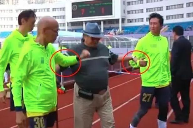 武打巨星洪金宝近况,洪金宝暴瘦几十斤到脱相