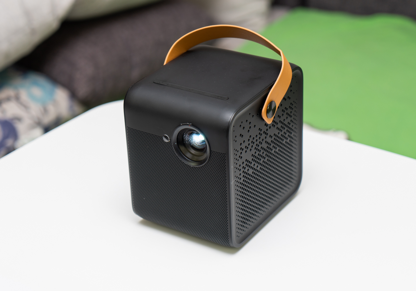 峰米投影仪smart升级版对比普通版,峰米smart投影仪对比小米2