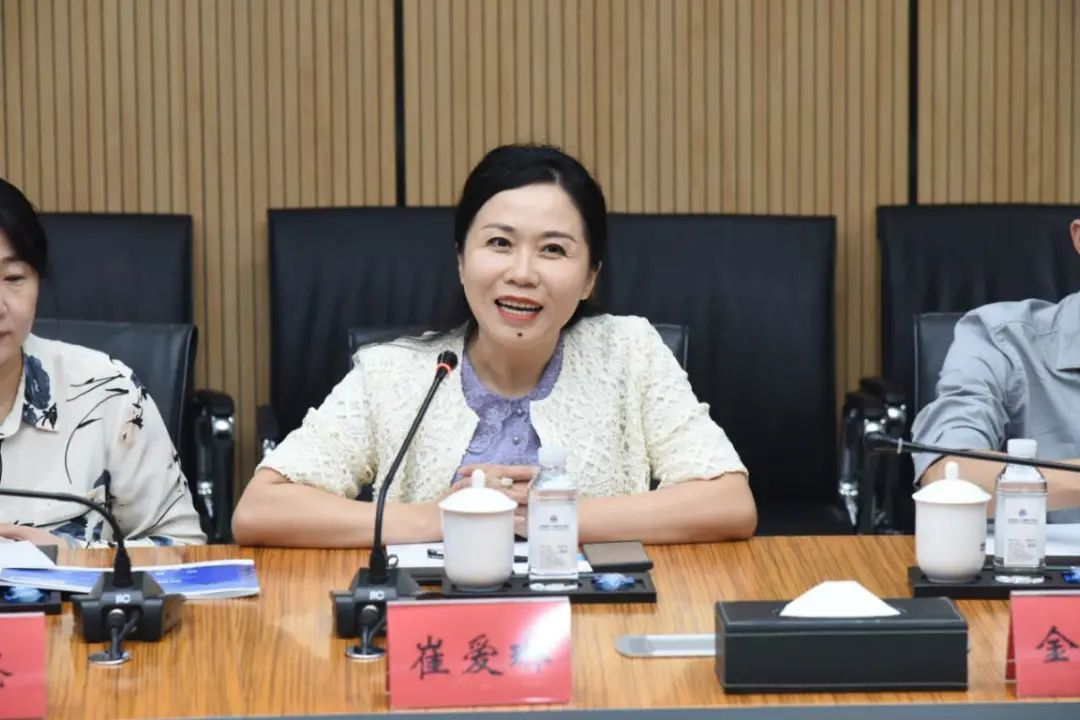 科锐国际*党**委书记崔爱琳一行莅临园区座谈交流