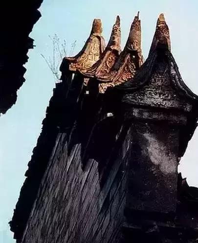 这个村庄一千年前建了个生态下水道，至今旱涝不惧