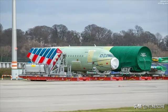 世界最大客机空客a380,空中巨无霸客机空客a380