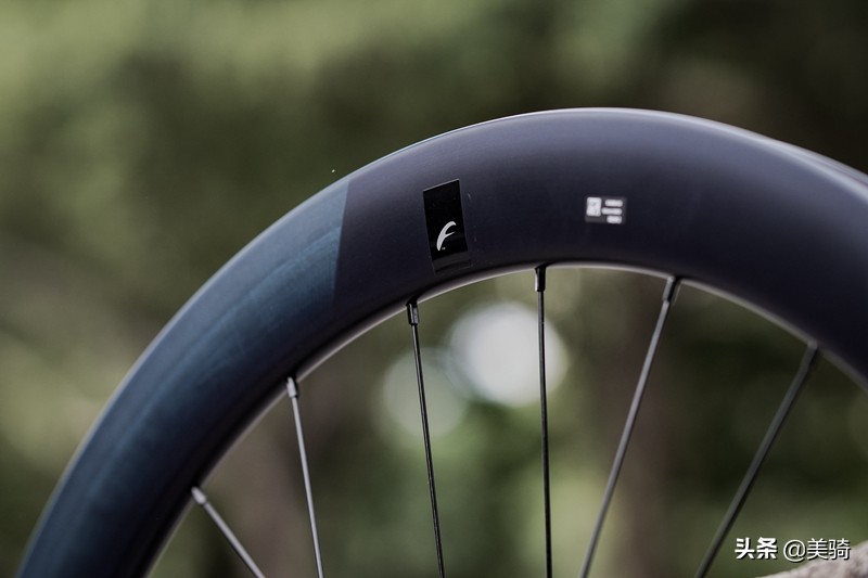 fulcrum碳刀和多特碳刀,碳刀轮组推荐蓝色