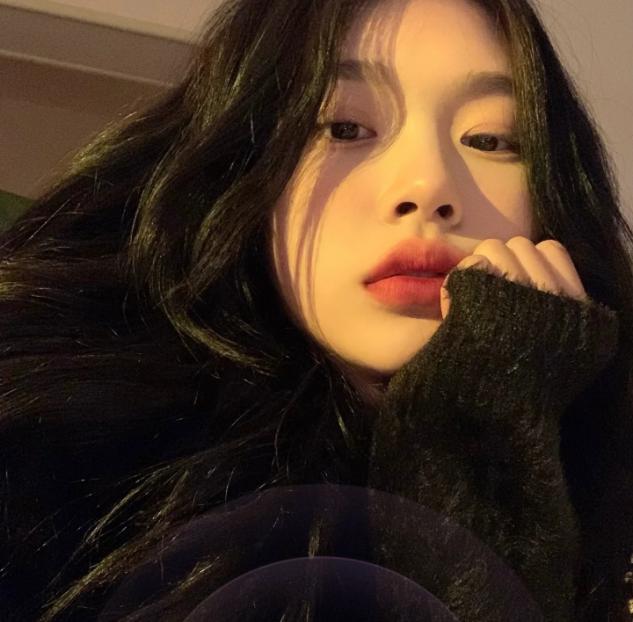 不知道选什么颜色的口红合适,今春必入的口红好看到爆