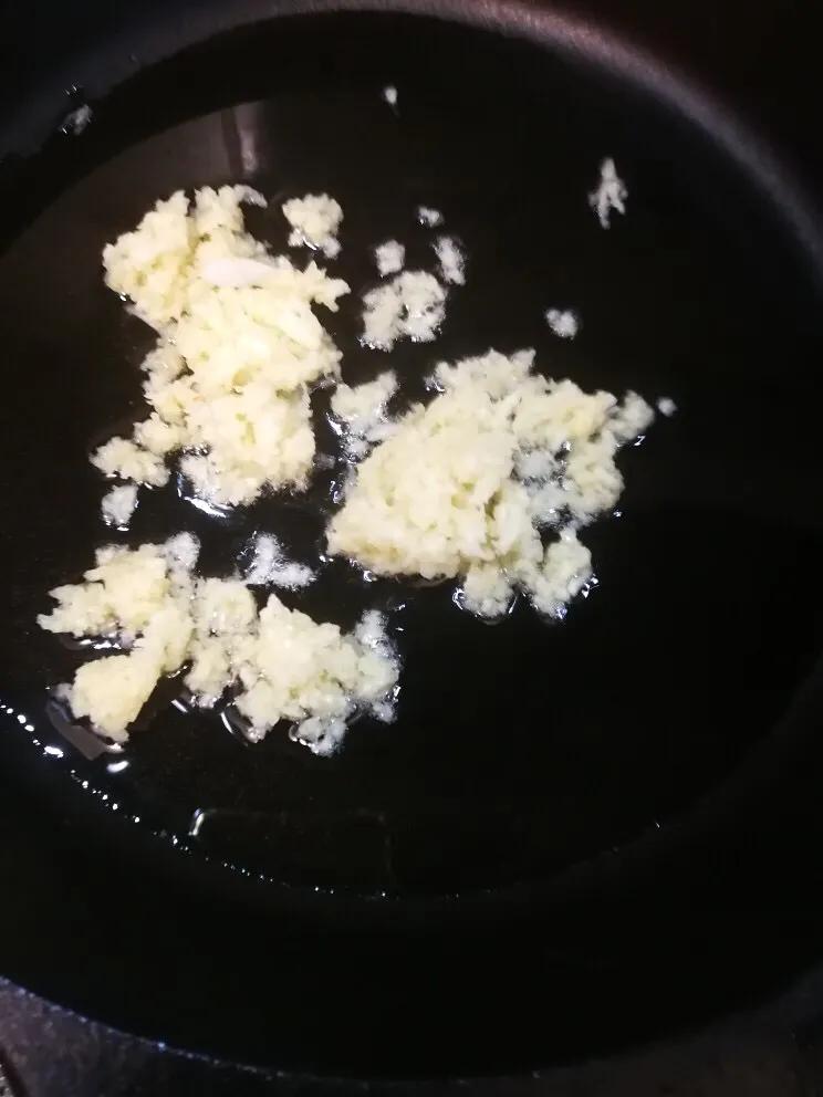 如何做蒜蓉阿根廷大虾,蒜蓉砂锅焗阿根廷红虾