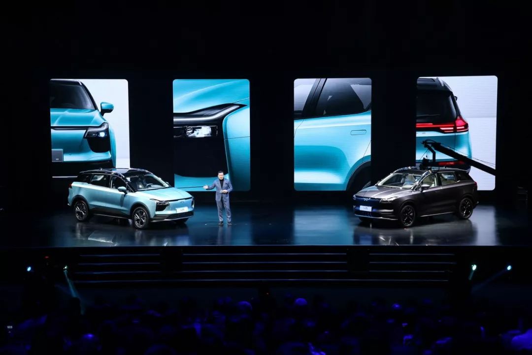 2022款零跑纯电suv,爱驰u5智能电动车