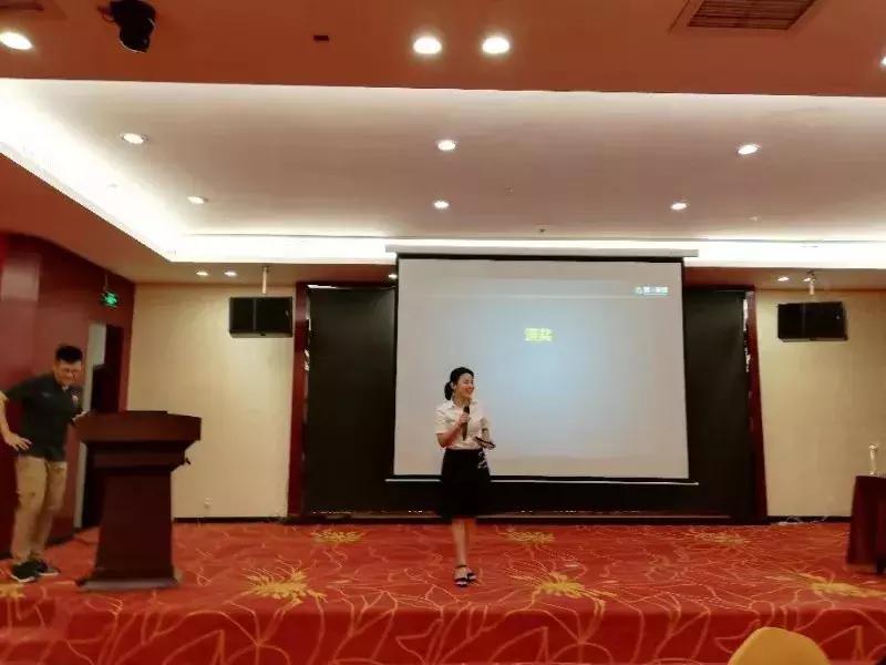 荣耀庆功你我同行——福建第一届落地营销活动庆功宴圆满结束