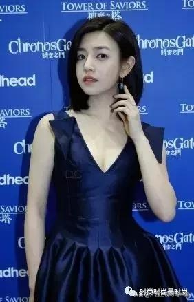 显脸瘦的方法和穿搭,显脸瘦显高的发型怎么扎